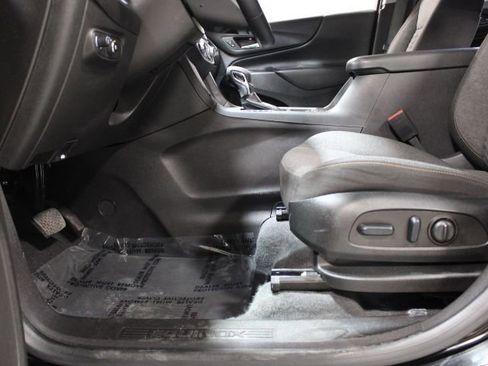 Used 2024 Chevrolet Equinox LT image 19