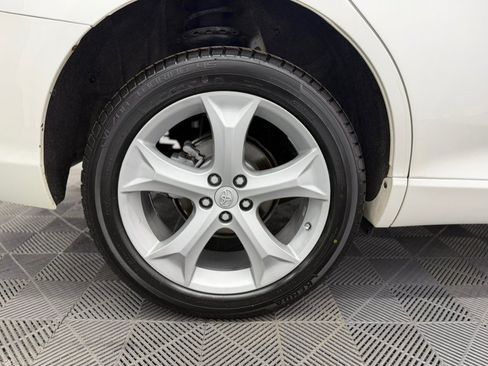 Used 2013 Toyota Venza XLE FWD image 33