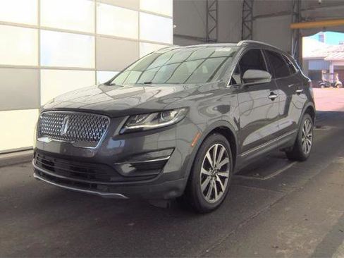 Used 2019 Lincoln MKC Reserve image 1
