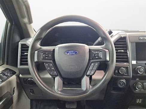 Used 2019 Ford F150 XLT w/ Trailer Tow Package image 12