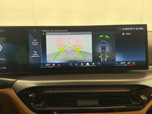 Certified 2025 BMW 330i Sedan w/ Premium Package image 12