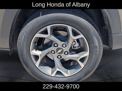 Used 2024 Chevrolet Trax LT FWD image 11
