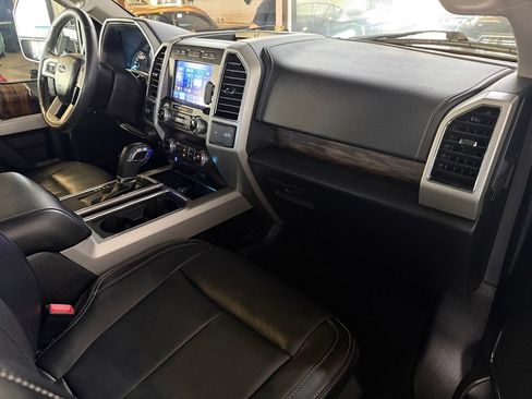 Used 2020 Ford F150 Lariat w/ Equipment Group 502A Luxury AWD/4WD image 13