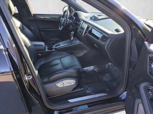 Used 2016 Porsche Macan S AWD/4WD image 23
