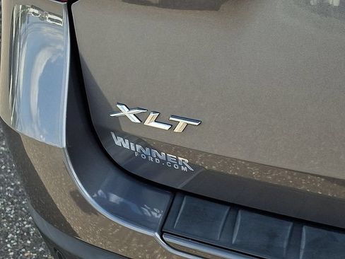 Used 2022 Ford Explorer XLT w/ Equipment Group 202A AWD/4WD image 29