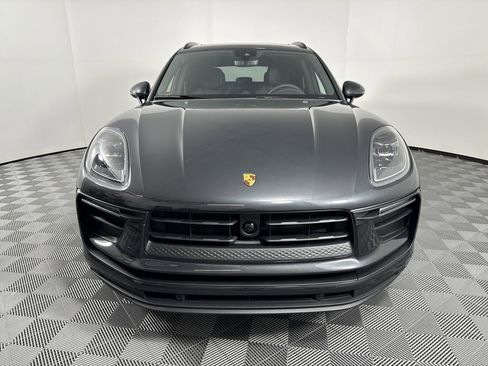 Certified 2025 Porsche Macan image 10