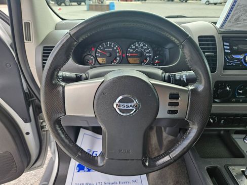 Used 2005 Nissan Frontier NISMO w/ (J01) Sunroof Pkg AWD/4WD image 23