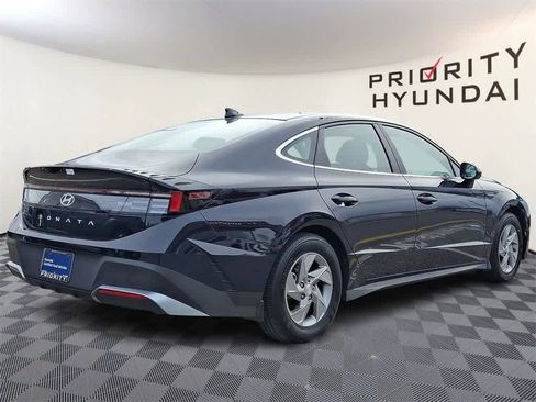 Certified 2025 Hyundai Sonata SE image 4