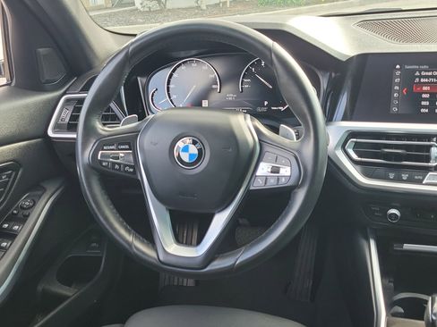 Used 2020 BMW 330i Sedan w/ Convenience Package image 18