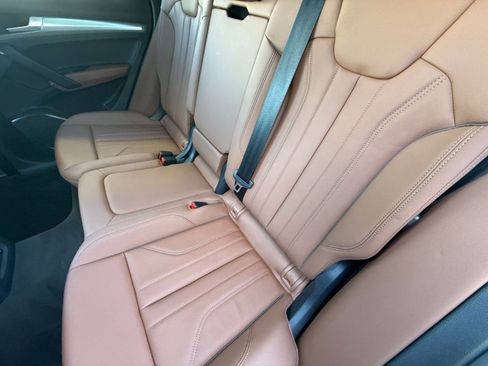 Certified 2025 Audi Q5 2.0T Premium w/ Convenience Plus Package image 28