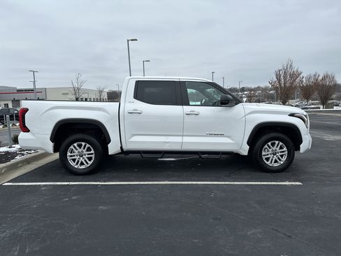 Used 2025 Toyota Tundra SR5 image 11