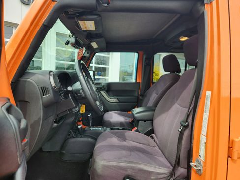 Used 2013 Jeep Wrangler Unlimited Sport image 25