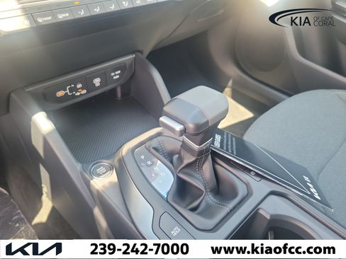 New 2026 Kia K4 FWD image 30