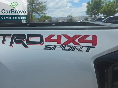 Used 2019 Toyota Tacoma TRD Sport w/ Technology Package AWD/4WD image 5