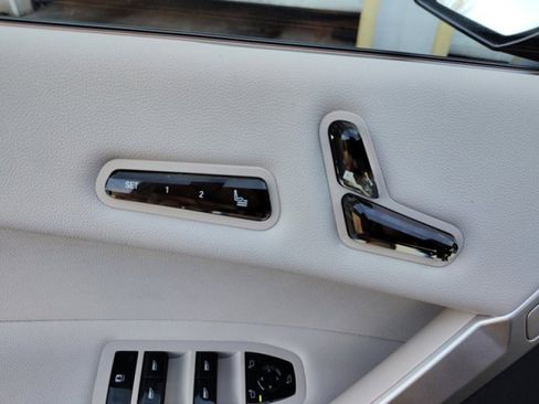 Used 2023 BMW iX M60 w/ Executive Package image 11