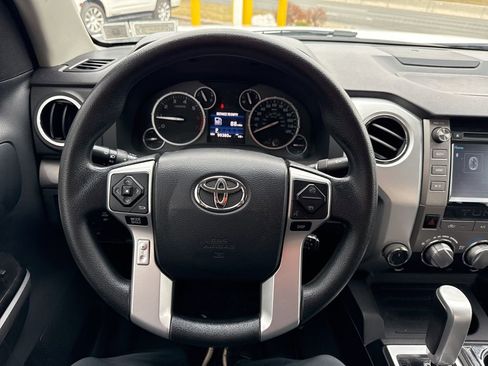 Used 2015 Toyota Tundra SR5 w/ SR5 Upgrade Package image 31