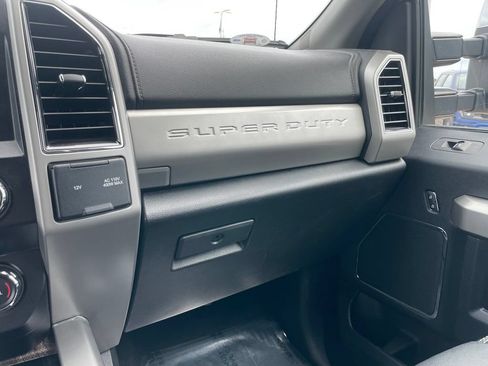 Used 2019 Ford F250 Lariat w/ Lariat Ultimate Package AWD/4WD image 48