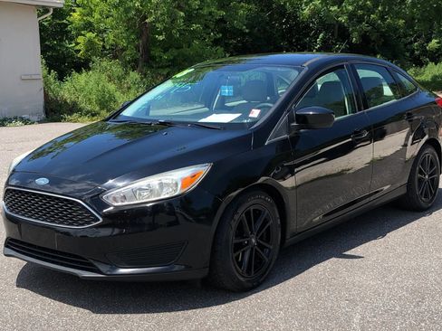 Used 2018 Ford Focus SE FWD image 7