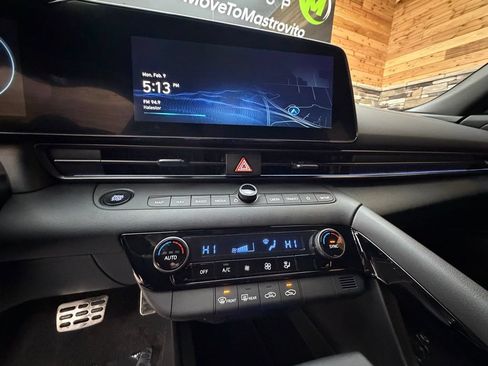 Used 2025 Hyundai Elantra SEL w/ Cargo Package FWD image 18