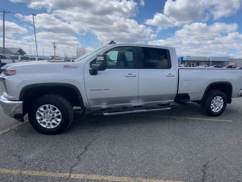 Used 2022 Chevrolet Silverado 3500 LT w/ Convenience Package AWD/4WD image 5