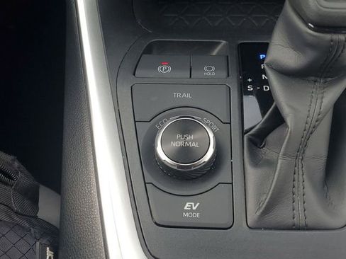 Used 2023 Toyota RAV4 XLE image 37