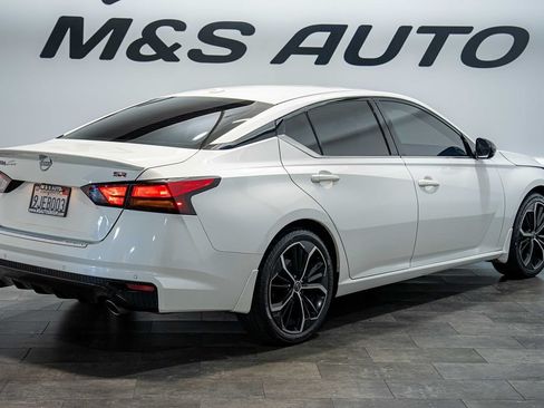 Used 2023 Nissan Altima 2.5 SR FWD image 4