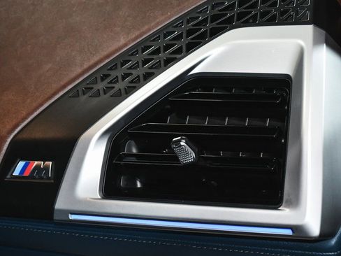 Used 2023 BMW XM image 79