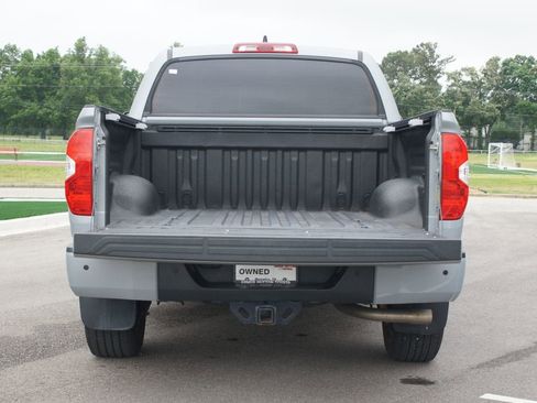 Used 2020 Toyota Tundra Limited w/ Limited Premium Package AWD/4WD image 18