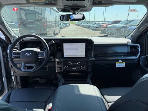 New 2026 Ford F350 4x4 Crew Cab DRW Super Duty image 14
