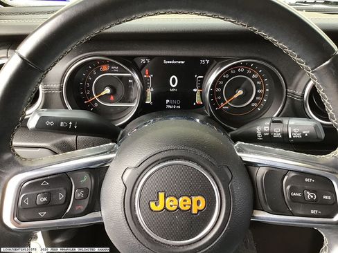 Used 2020 Jeep Wrangler Unlimited Sahara AWD/4WD image 8