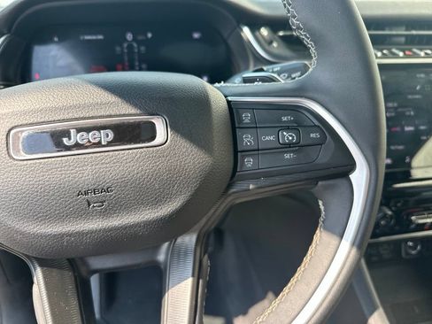 Certified 2023 Jeep Grand Cherokee L Laredo AWD/4WD image 19