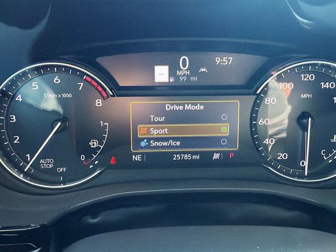Certified 2022 Cadillac XT5 Premium Luxury FWD image 30