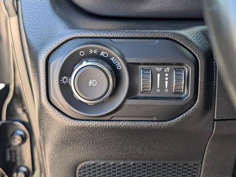 Used 2022 Jeep Wrangler Unlimited Sport AWD/4WD image 30