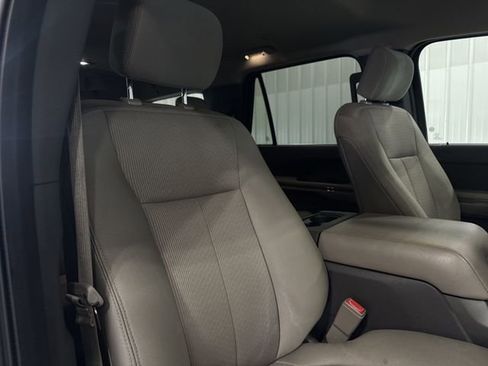 Used 2019 Ford Expedition XLT AWD/4WD image 31
