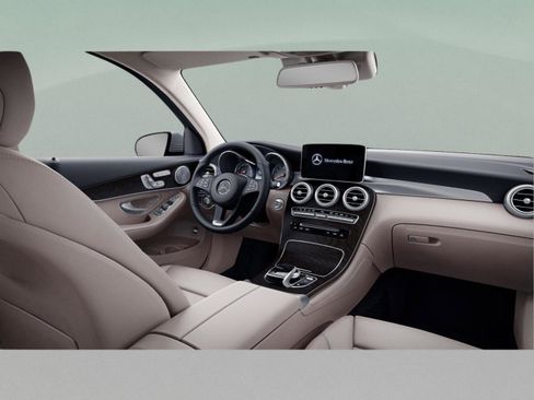 Used 2018 Mercedes-Benz GLC 300 4MATIC image 43