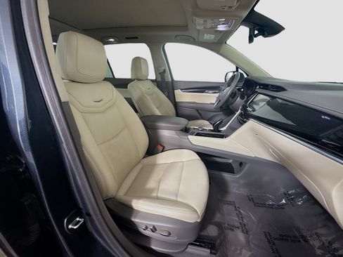 Used 2020 Cadillac XT6 Premium Luxury AWD/4WD image 29