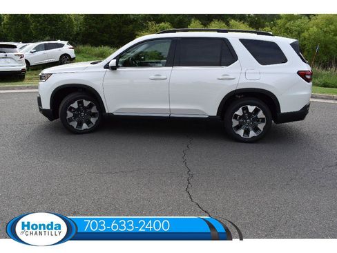 New 2026 Honda Pilot Touring image 4