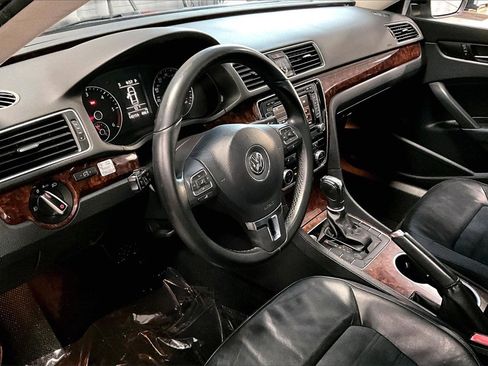 Used 2013 Volkswagen Passat TDI SEL Premium image 14