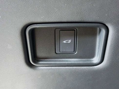 Used 2023 Land Rover Range Rover Sport SE image 10