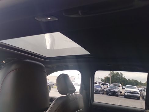 Used 2022 Jeep Grand Cherokee Trailhawk image 18