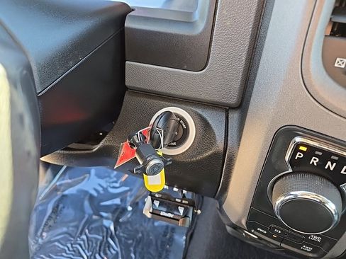 Used 2019 RAM 1500 Express image 26