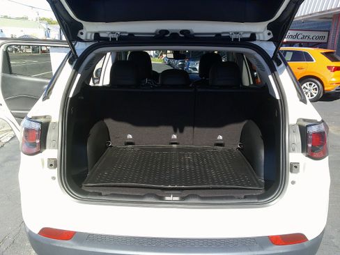 Used 2021 Jeep Compass Latitude image 18