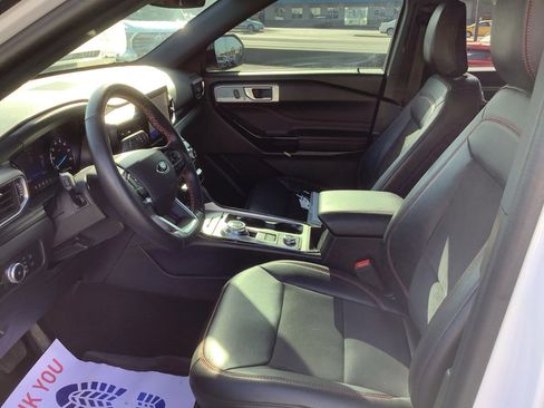 Used 2023 Ford Explorer ST-Line image 11