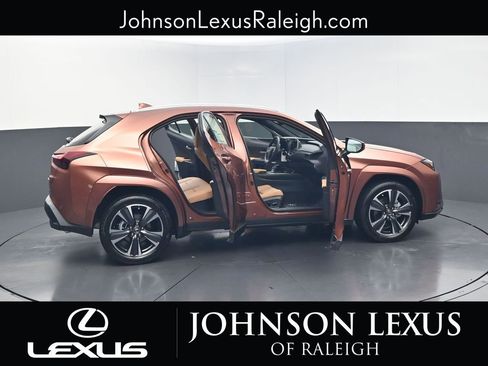 New 2026 Lexus UX 300h FWD image 32