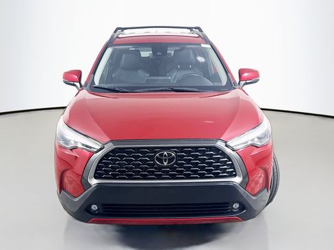 Used 2022 Toyota Corolla Cross XLE FWD image 2