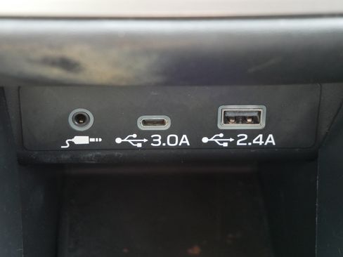 Used 2024 Subaru Outback Premium AWD/4WD image 32