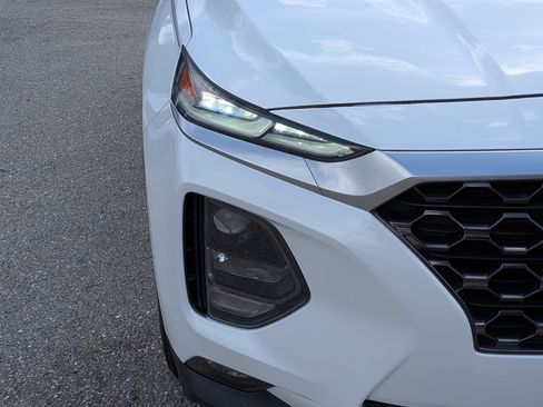 Used 2020 Hyundai Santa Fe SEL w/ Convenience Package FWD image 9