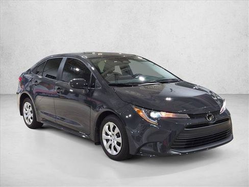 Used 2026 Toyota Corolla LE FWD image 3