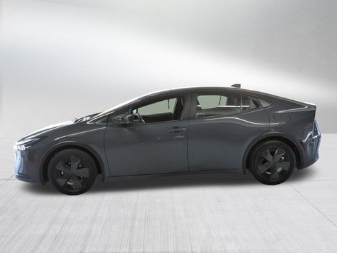 Certified 2025 Toyota Prius LE image 5