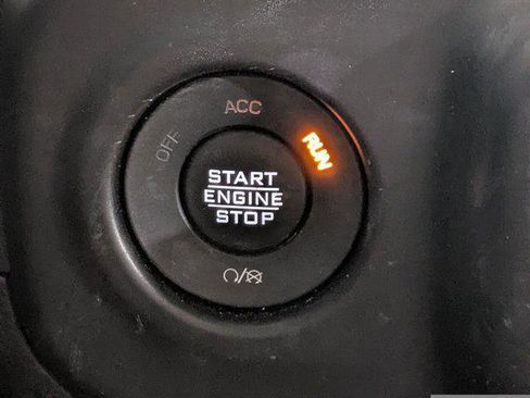 Certified 2022 Jeep Gladiator Overland image 23